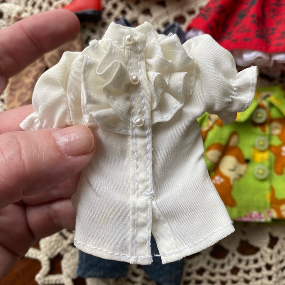 Blythe Doll Clothing Set and Accessories EUC - Picture 7 of 15